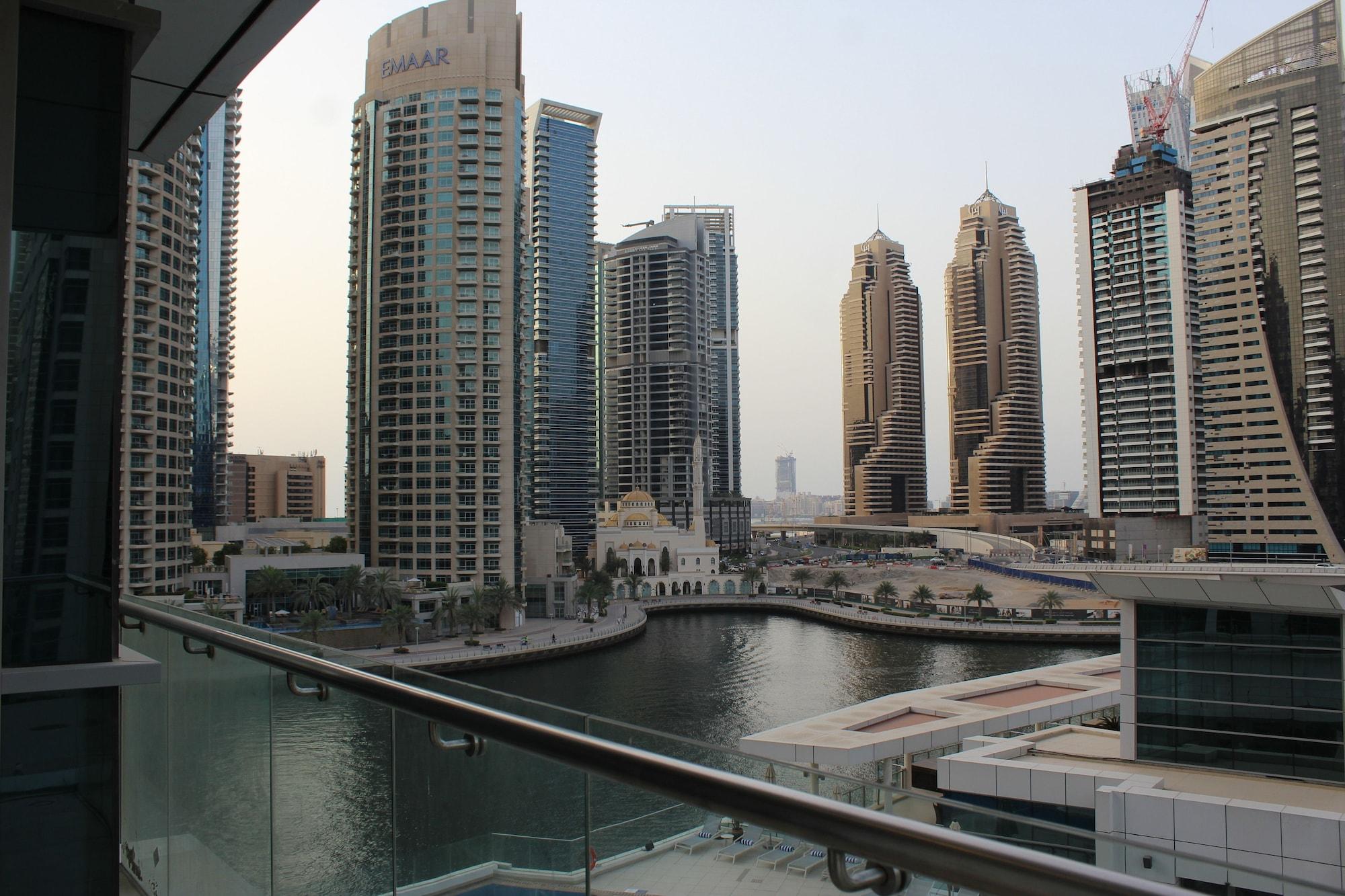 La Verda Suites And Villas Dubai Marina Exterior photo