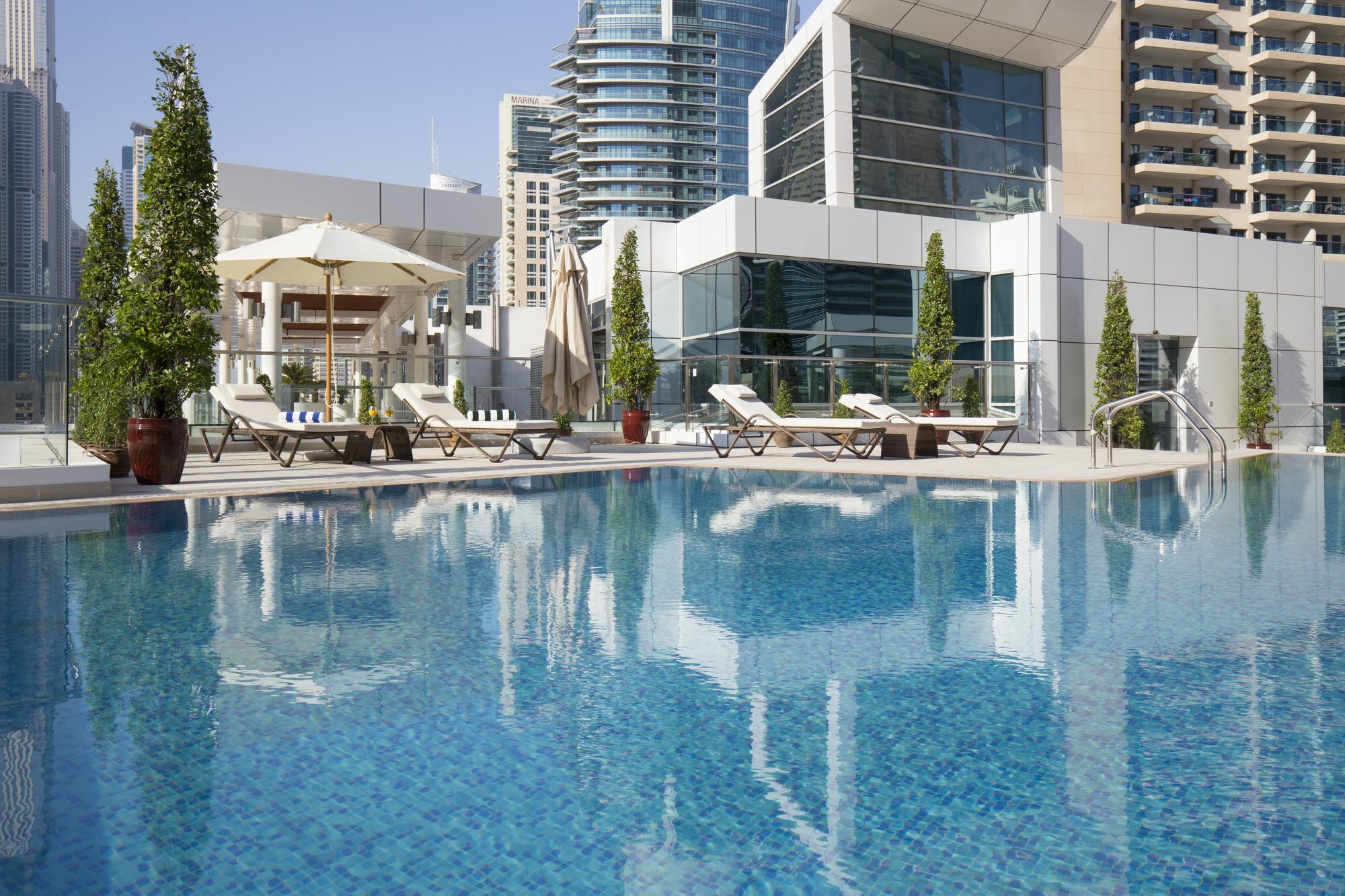 La Verda Suites And Villas Dubai Marina Exterior photo